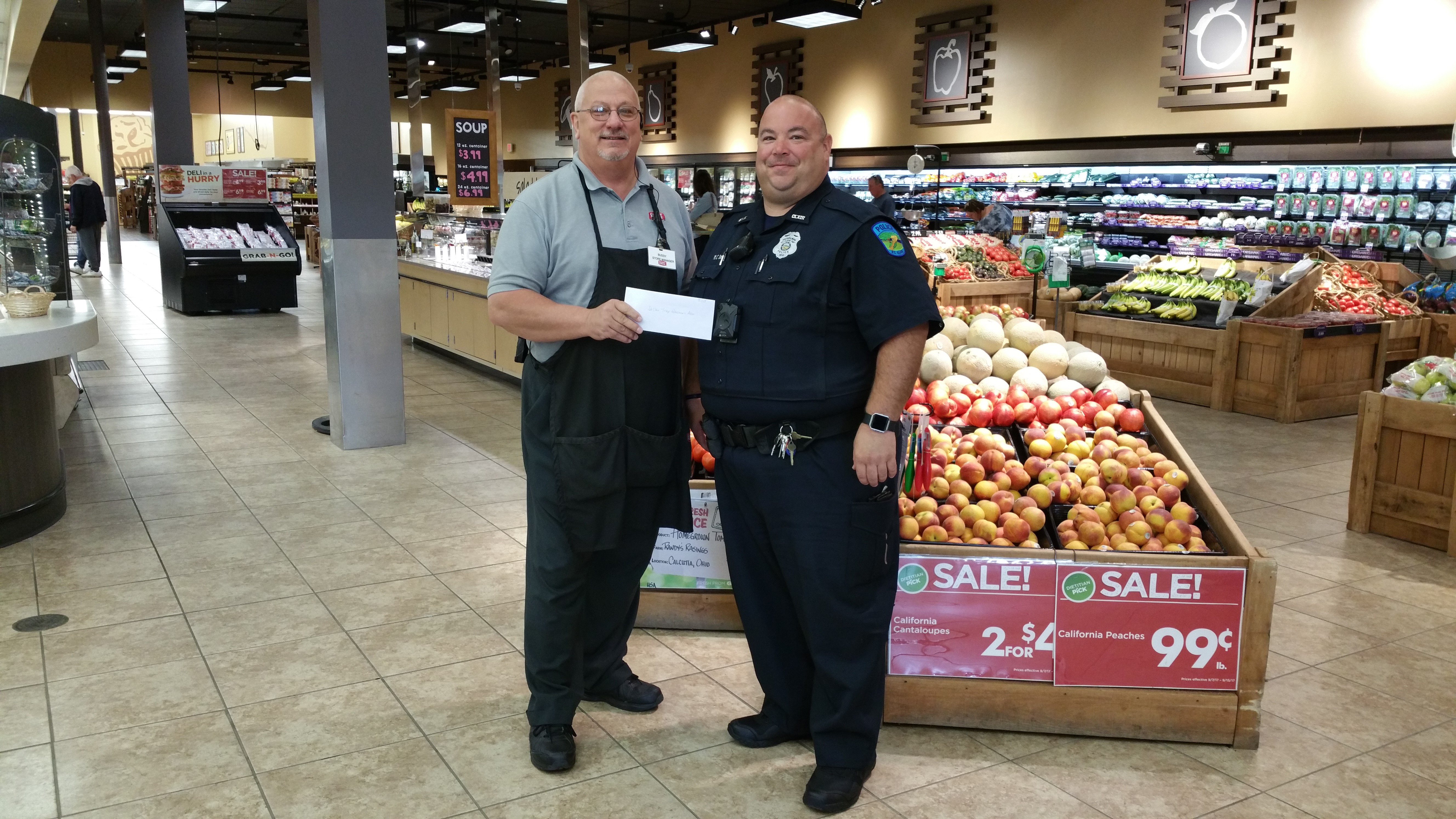 Giant Eagle donates to Township FOP 
